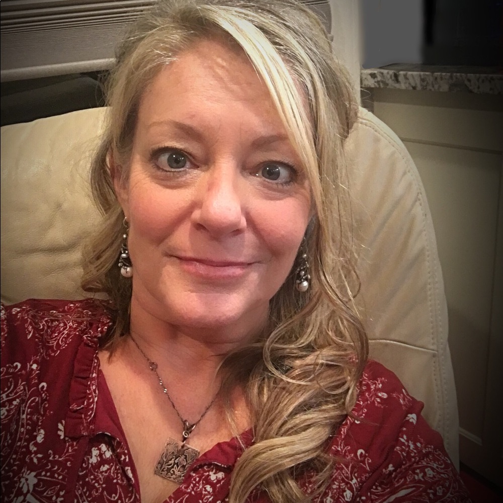 Meet Dede (clean/smoke-free, cat free)